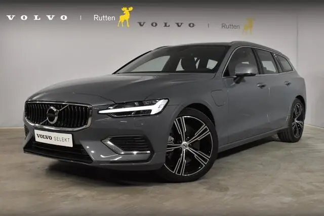 Photo 1 : Volvo V60 2022 Hybride