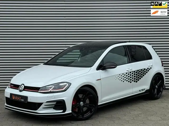 Photo 1 : Volkswagen Golf 2019 Essence