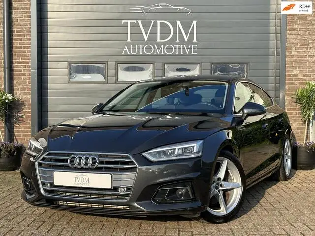 Photo 1 : Audi A5 2019 Petrol