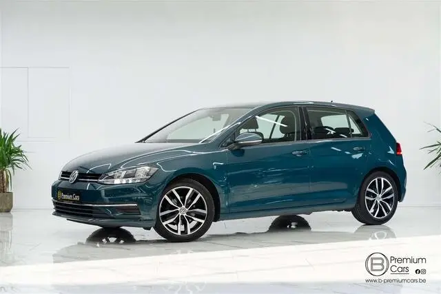 Photo 1 : Volkswagen Golf 2017 Petrol