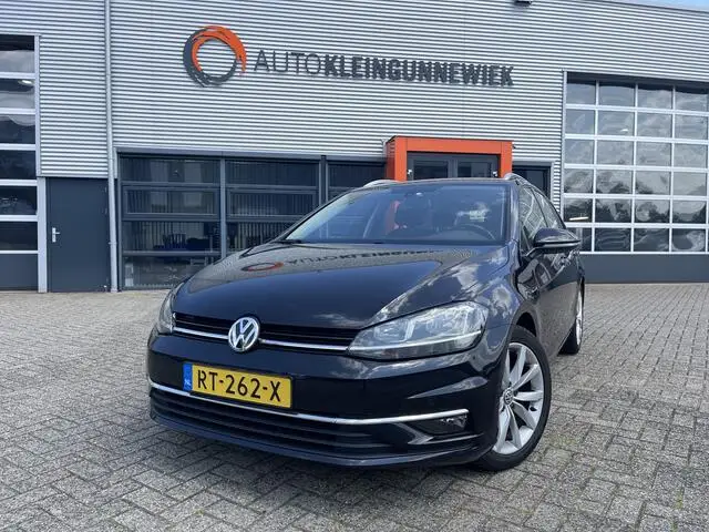 Photo 1 : Volkswagen Golf 2018 Petrol