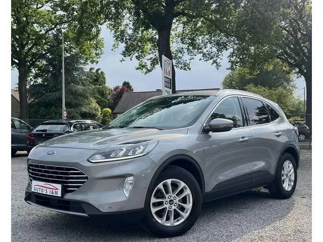 Photo 1 : Ford Kuga 2021 Essence