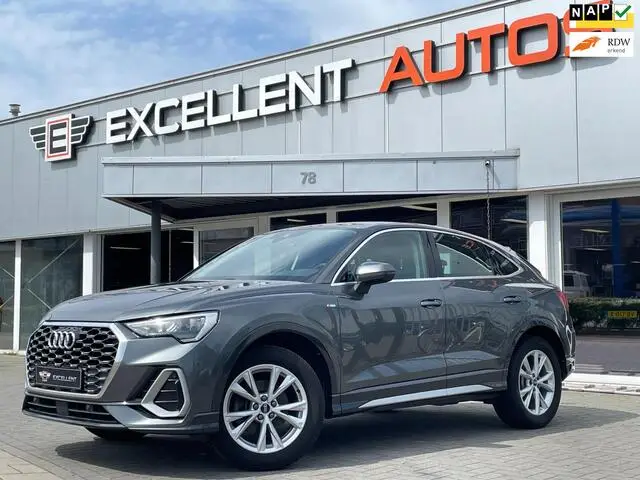 Photo 1 : Audi Q3 2021 Essence