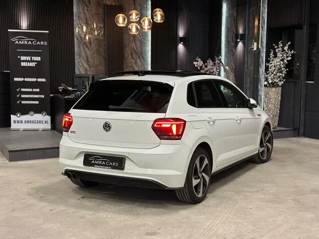 Photo 1 : Volkswagen Polo 2019 Petrol