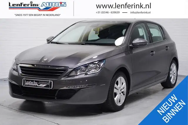 Photo 1 : Peugeot 308 2017 Petrol