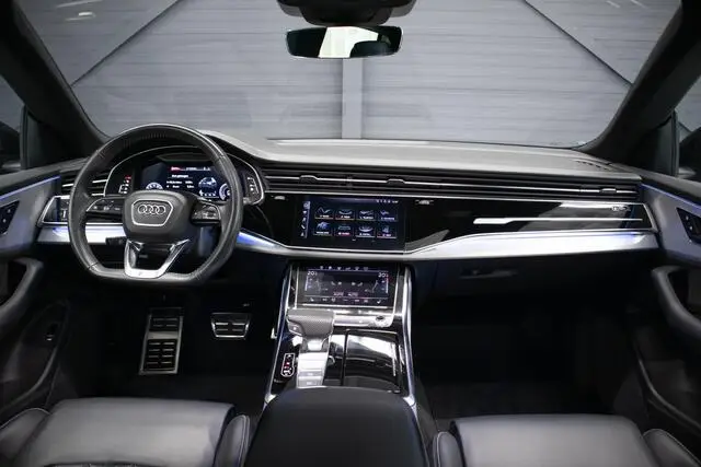 Photo 1 : Audi Q8 2019 Essence