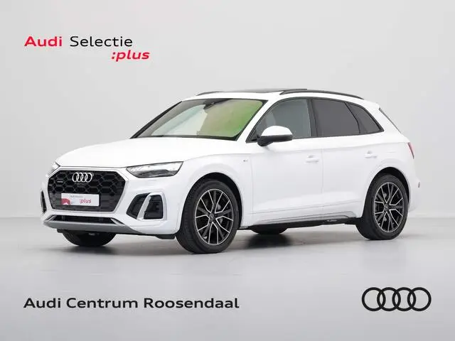 Photo 1 : Audi Q5 2021 Hybride