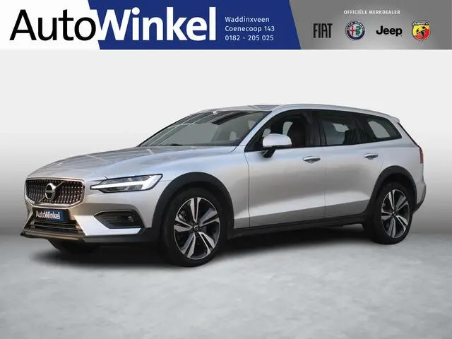 Photo 1 : Volvo V60 2021 Hybride