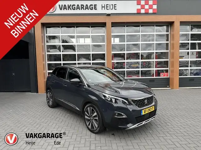 Photo 1 : Peugeot 3008 2019 Essence