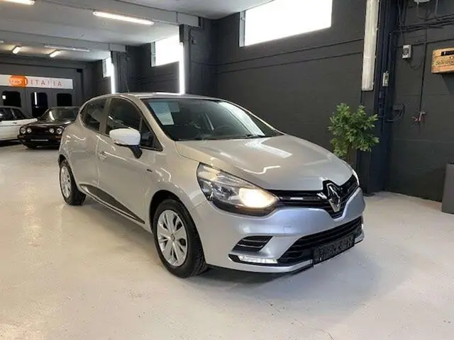 Photo 1 : Renault Clio 2018 Diesel