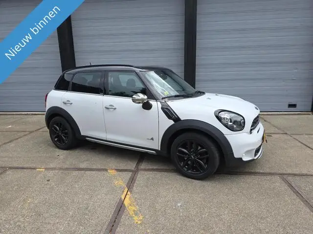 Photo 1 : Mini Countryman 2015 Essence