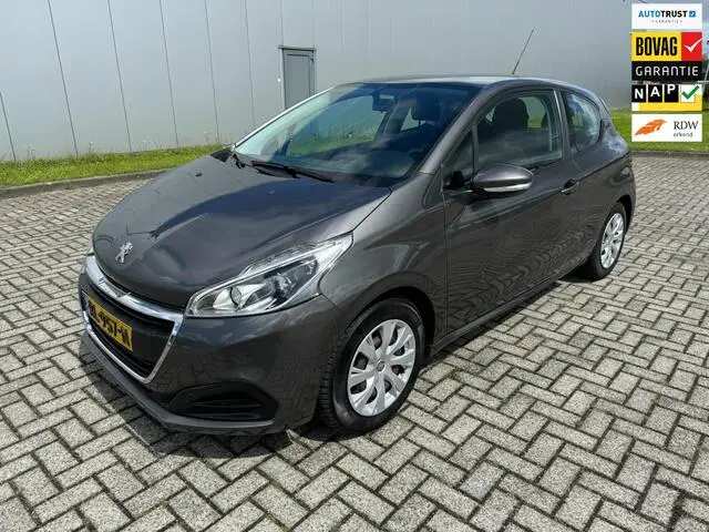 Photo 1 : Peugeot 208 2018 Petrol