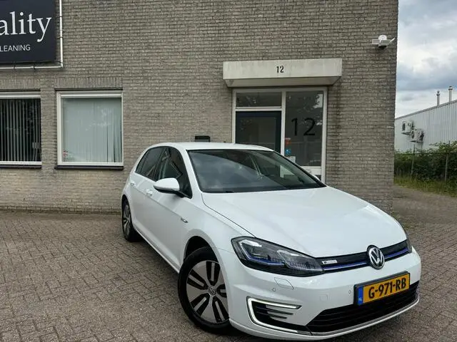 Photo 1 : Volkswagen Golf 2019 Electric