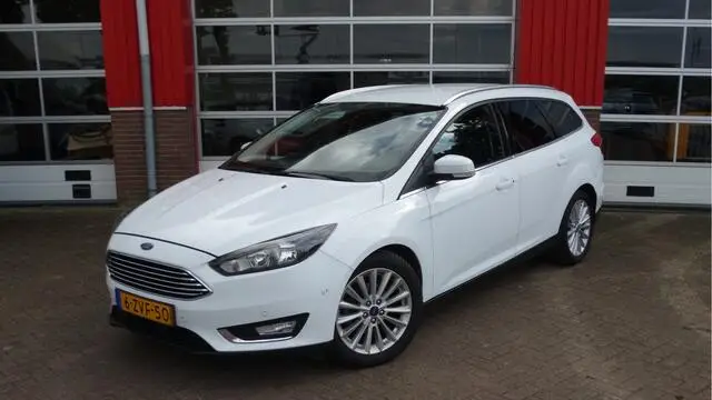 Photo 1 : Ford Focus 2015 Essence