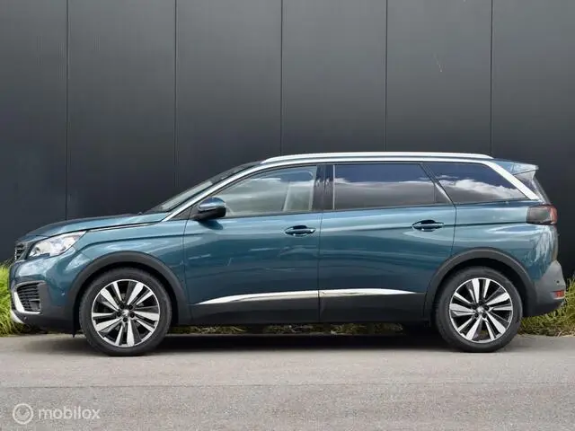 Photo 1 : Peugeot 5008 2020 Petrol