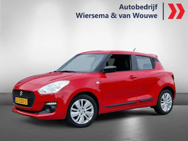 Photo 1 : Suzuki Swift 2019 Petrol