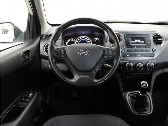 Photo 1 : Hyundai I10 2019 Essence