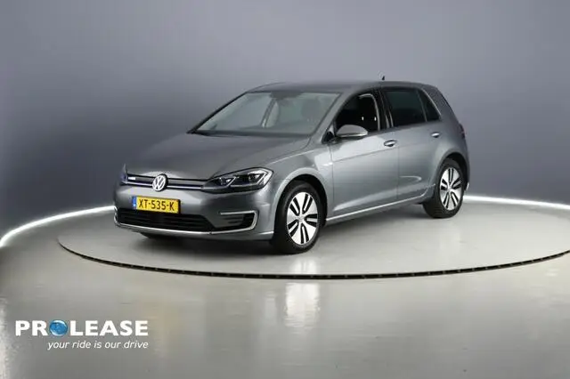 Photo 1 : Volkswagen Golf 2019 Electric