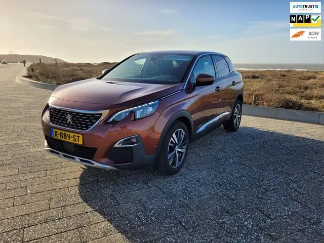 Photo 1 : Peugeot 3008 2017 Petrol