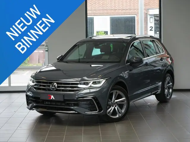 Photo 1 : Volkswagen Tiguan 2020 Essence