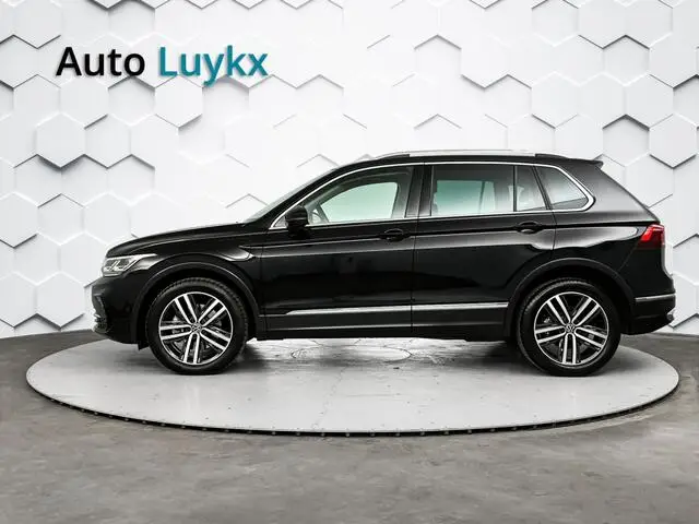 Photo 1 : Volkswagen Tiguan 2021 Hybride