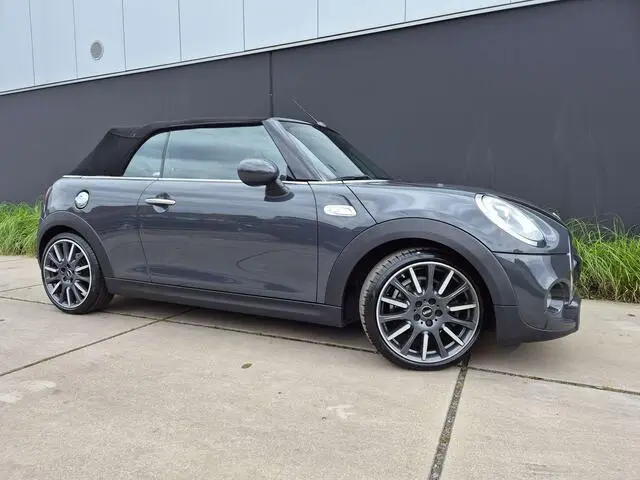 Photo 1 : Mini Cabrio 2017 Essence