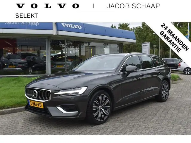 Photo 1 : Volvo V60 2022 Essence