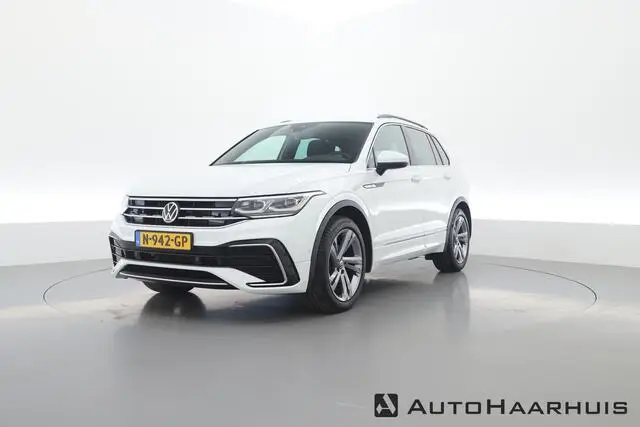 Photo 1 : Volkswagen Tiguan 2020 Essence