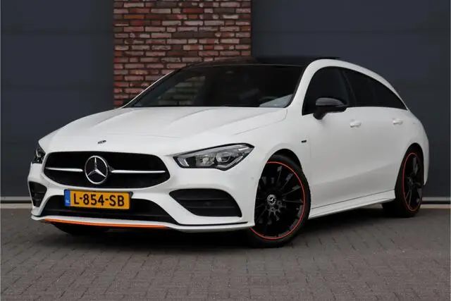 Photo 1 : Mercedes-benz Classe Cla 2020 Petrol