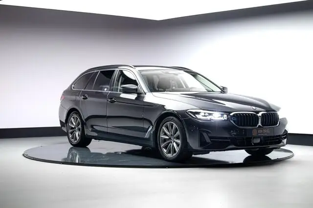 Photo 1 : Bmw Serie 5 2021 Hybrid