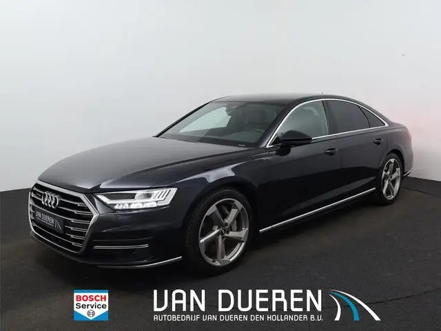 Photo 1 : Audi A8 2019 Petrol