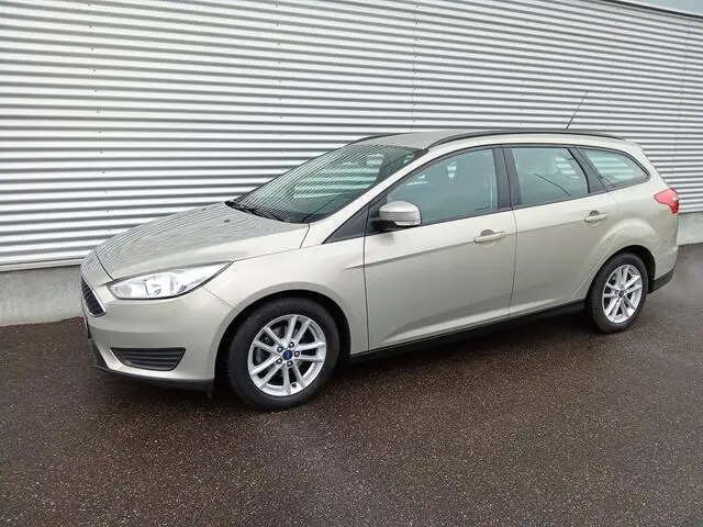 Photo 1 : Ford Focus 2016 Petrol