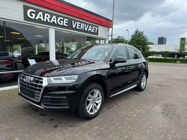 Photo 1 : Audi Q5 2020 Hybride