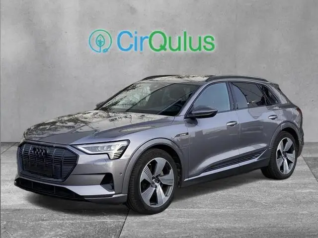 Photo 1 : Audi E-tron 2018 Électrique