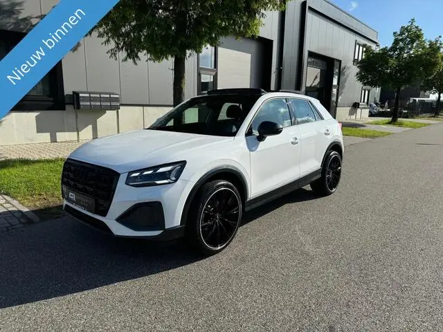 Photo 1 : Audi Q2 2021 Petrol