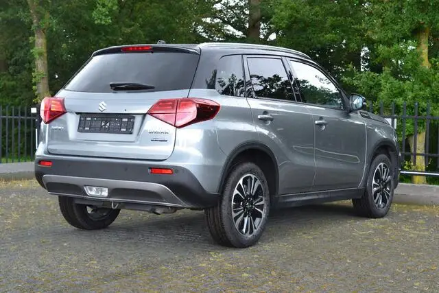 Photo 1 : Suzuki Vitara 2023 Petrol