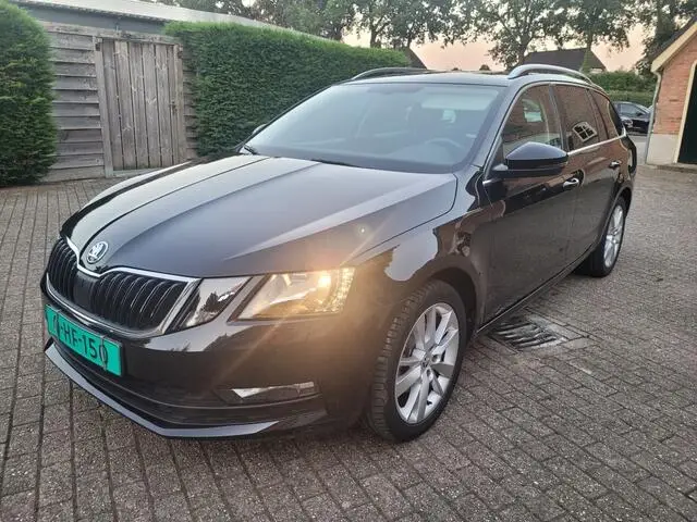 Photo 1 : Skoda Octavia 2019 Essence