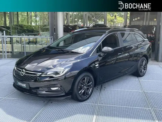 Photo 1 : Opel Astra 2019 Petrol