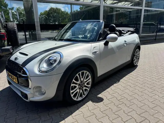 Photo 1 : Mini Cooper 2018 Petrol