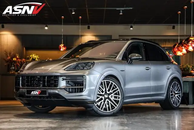 Photo 1 : Porsche Cayenne 2024 Hybrid