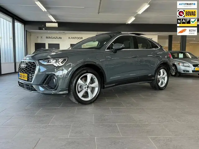 Photo 1 : Audi Q3 2021 Hybrid