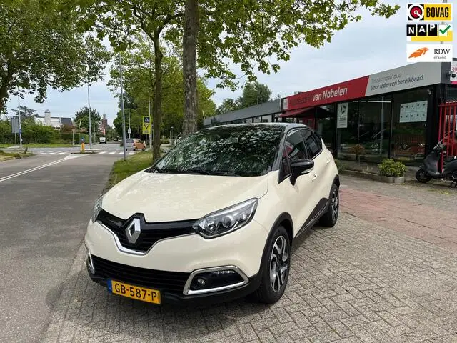 Photo 1 : Renault Captur 2015 Essence