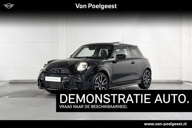 Photo 1 : Mini Cooper 2024 Petrol