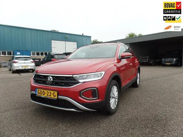 Photo 1 : Volkswagen T-roc 2023 Essence