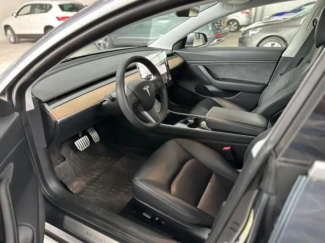 Photo 1 : Tesla Model 3 2019 Electric