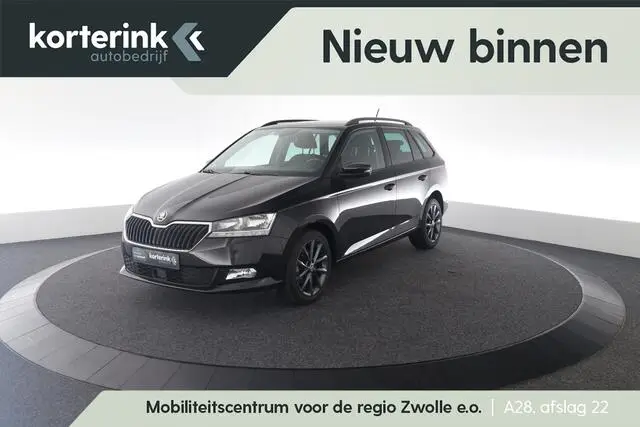 Photo 1 : Skoda Fabia 2019 Essence