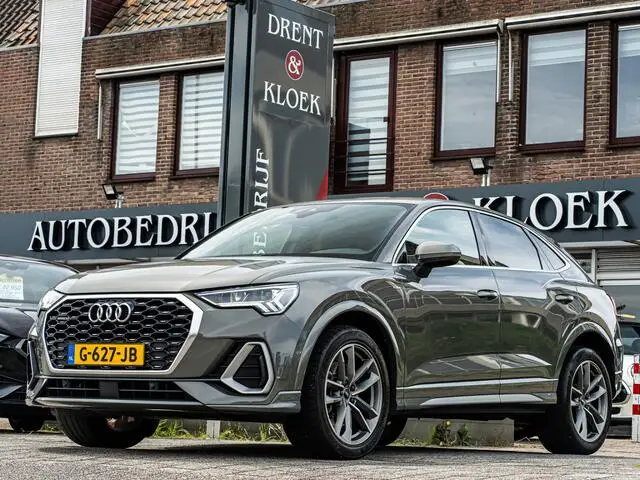 Photo 1 : Audi Q3 2019 Petrol