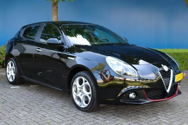 Photo 1 : Alfa Romeo Giulietta 2017 Essence