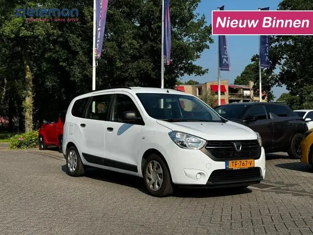 Photo 1 : Dacia Lodgy 2018 Essence