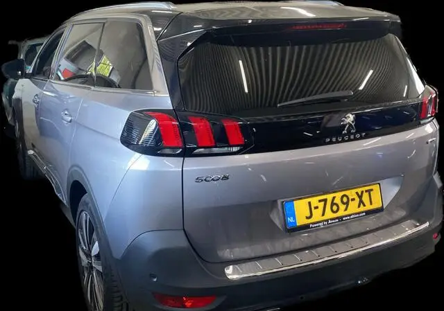 Photo 1 : Peugeot 5008 2020 Essence